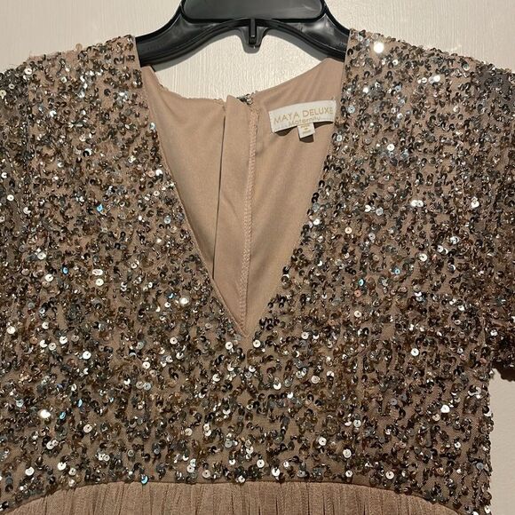 ASOS Maternity- Maya Deluxe Maxi Sequin Short Sleeve Tulle Bottom Dress- Size 4 - Picture 9 of 14